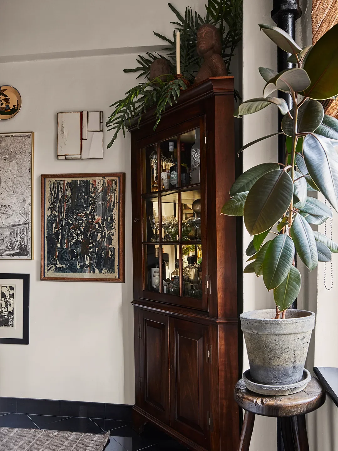 A Little Celestial, A Lot Striking: A Designer’s 550-Square-Foot Studio Jewel Box