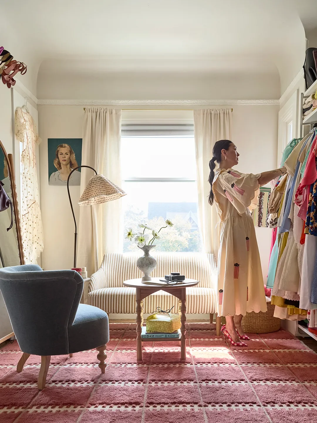 A Modular IKEA Wardrobe Keeps This Fashion Influencer’s ‘Cloffice’ in Order