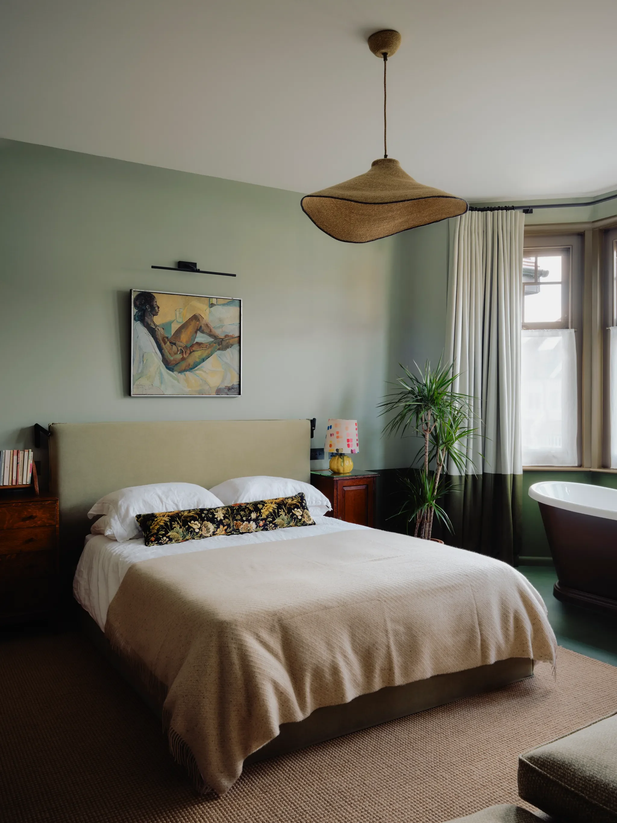 Designers Are Editing Bed Styling Down to a Single Sculptural Pillow