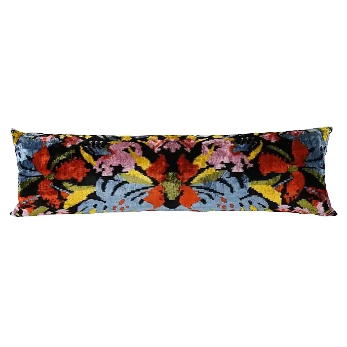 Designers Are Editing Bed Styling Down to a Single Sculptural Pillow