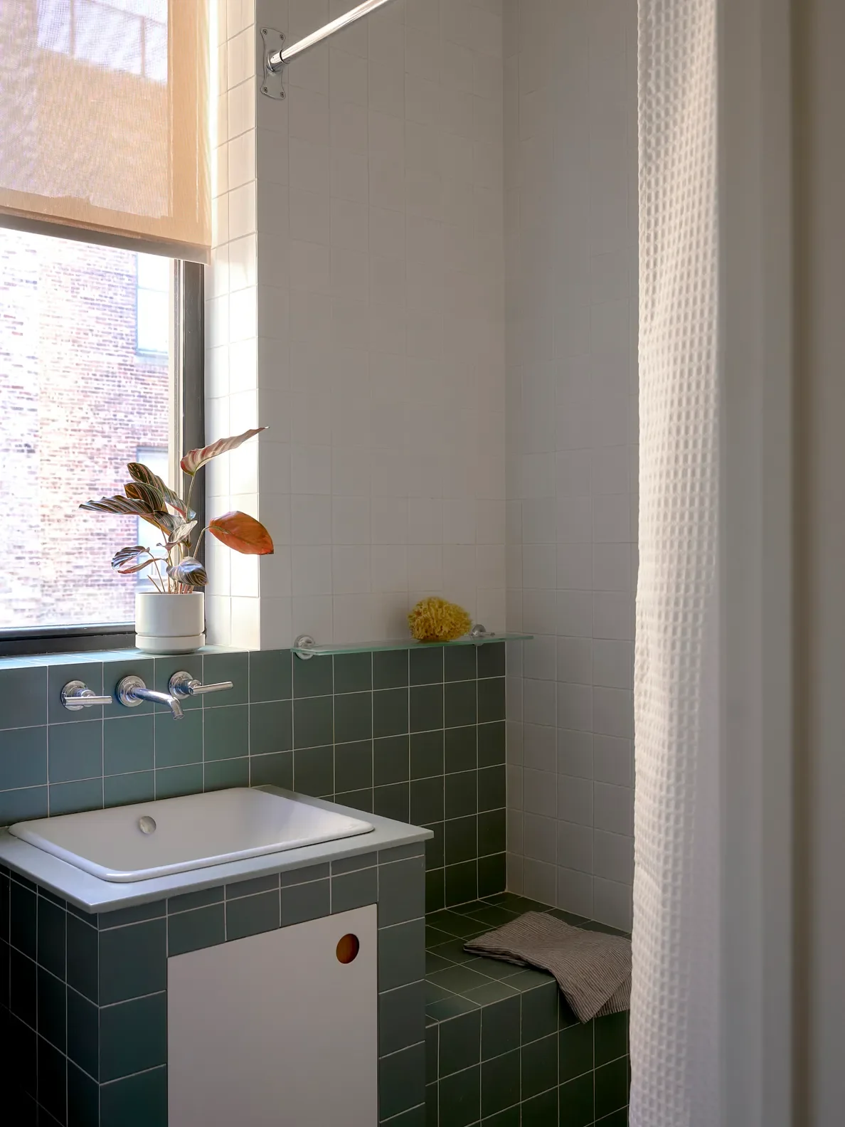 Every Detail Tells a Story in This Culinary Consultant's Chelsea Aerie—Even the Molding