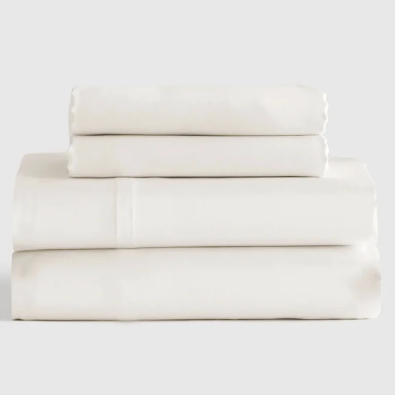Quince’s Rare One-Day Sale Is On—This Linen Duvet Is the First Piece I’m Pulling