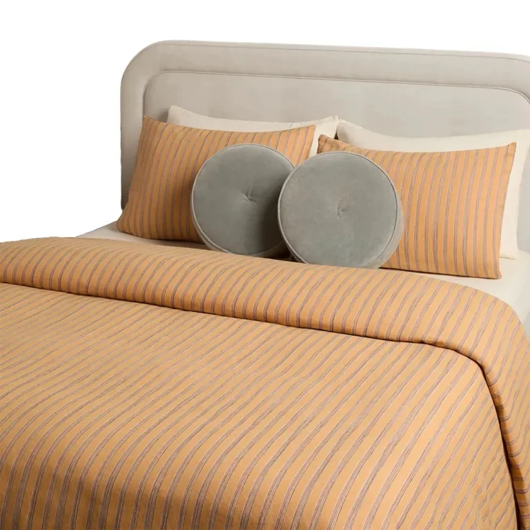 Sarah Sherman Samuel’s Trick for Making a Canopy Bed Feel Custom-Made