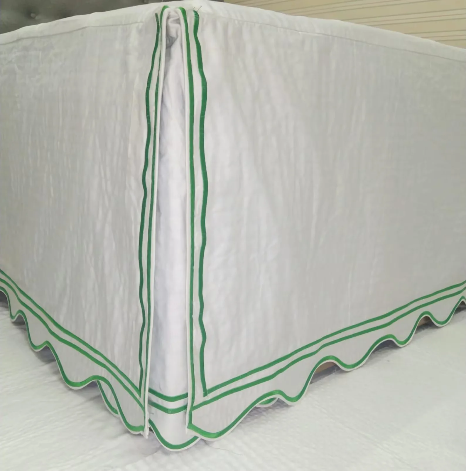 The Simple Swap That Gave My Sleek Modern Bed a Cottagecore Soul