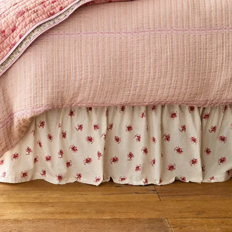 The 1980s Bed Skirt Is Back—Here’s How to Style It for Today’s Bedroom