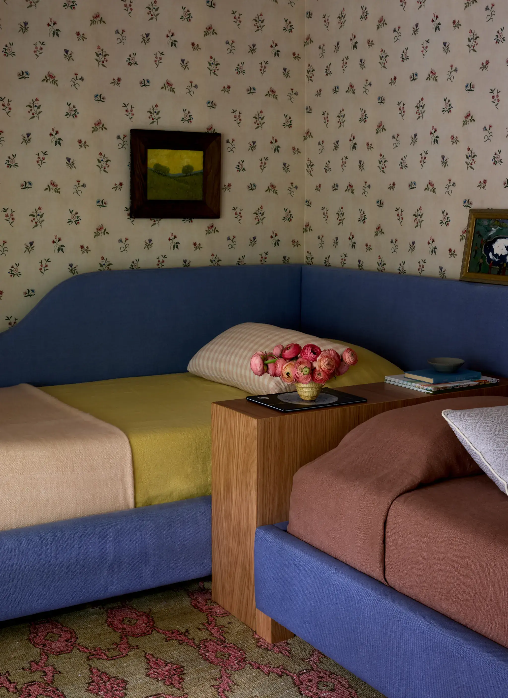 The Three-Color Formula Dominating Bed Styling in 2026