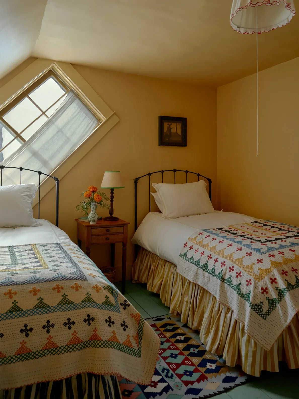 An 1860s Vermont Farmhouse, Once Unwanted, Becomes a Family’s Layered Retreat