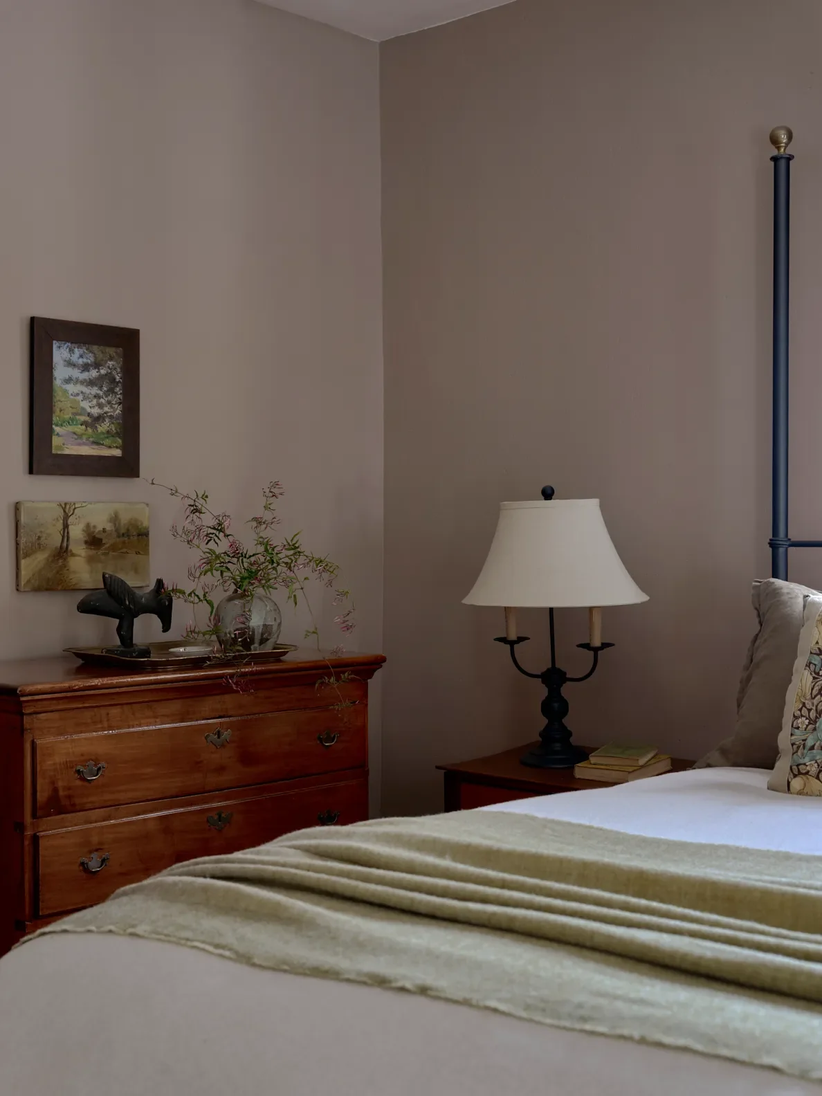 An 1860s Vermont Farmhouse, Once Unwanted, Becomes a Family’s Layered Retreat