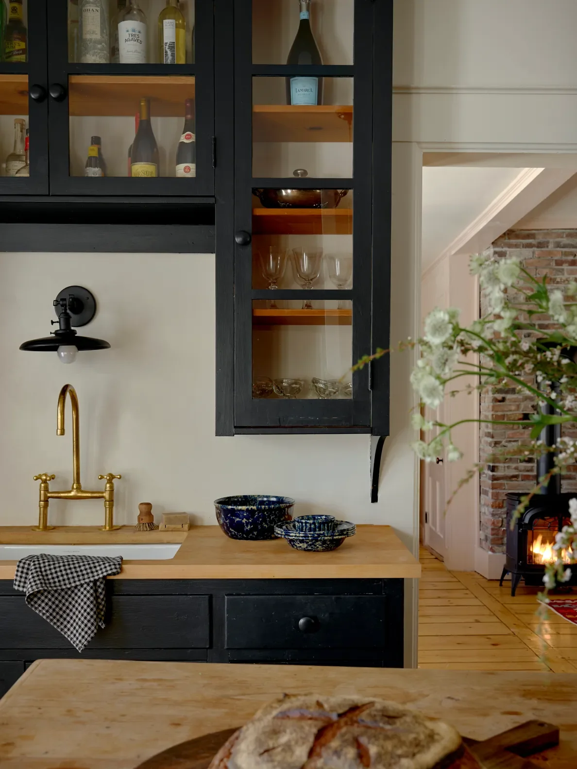 An 1860s Vermont Farmhouse, Once Unwanted, Becomes a Family’s Layered Retreat